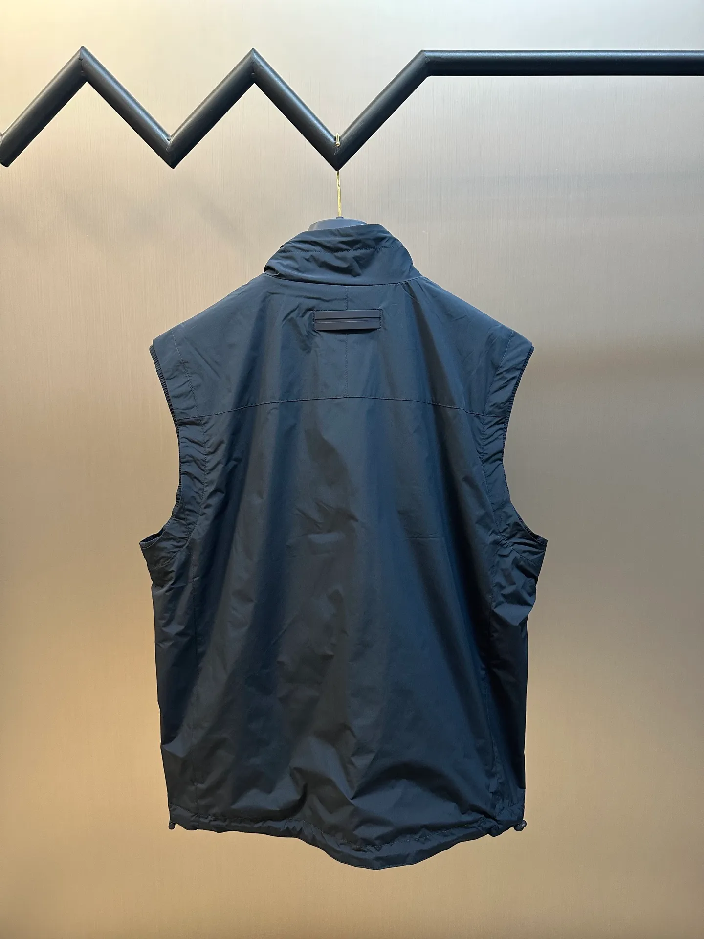 ZEGNA Brezza 100% ， ，Wear-Resistant ， ， 。 ， 。 ， 。 。 14 ， ， ， 。 ， 。 LOGO 、 、 ， ， ， ， ， ±0.1mm size：46.48.50.52